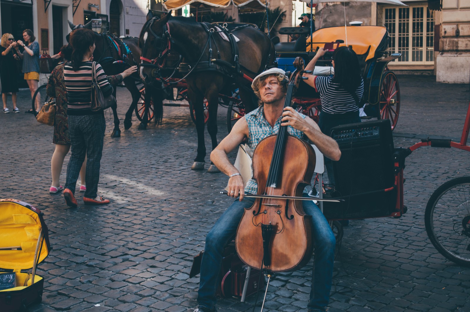 Celloist in Rome